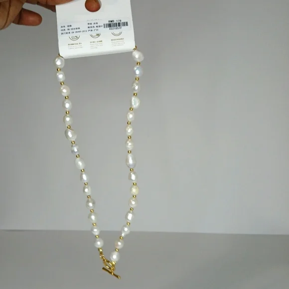 White Peal and Faux Gold Pearl Necklace Stainless Steel NWT - Picture 4 of 5